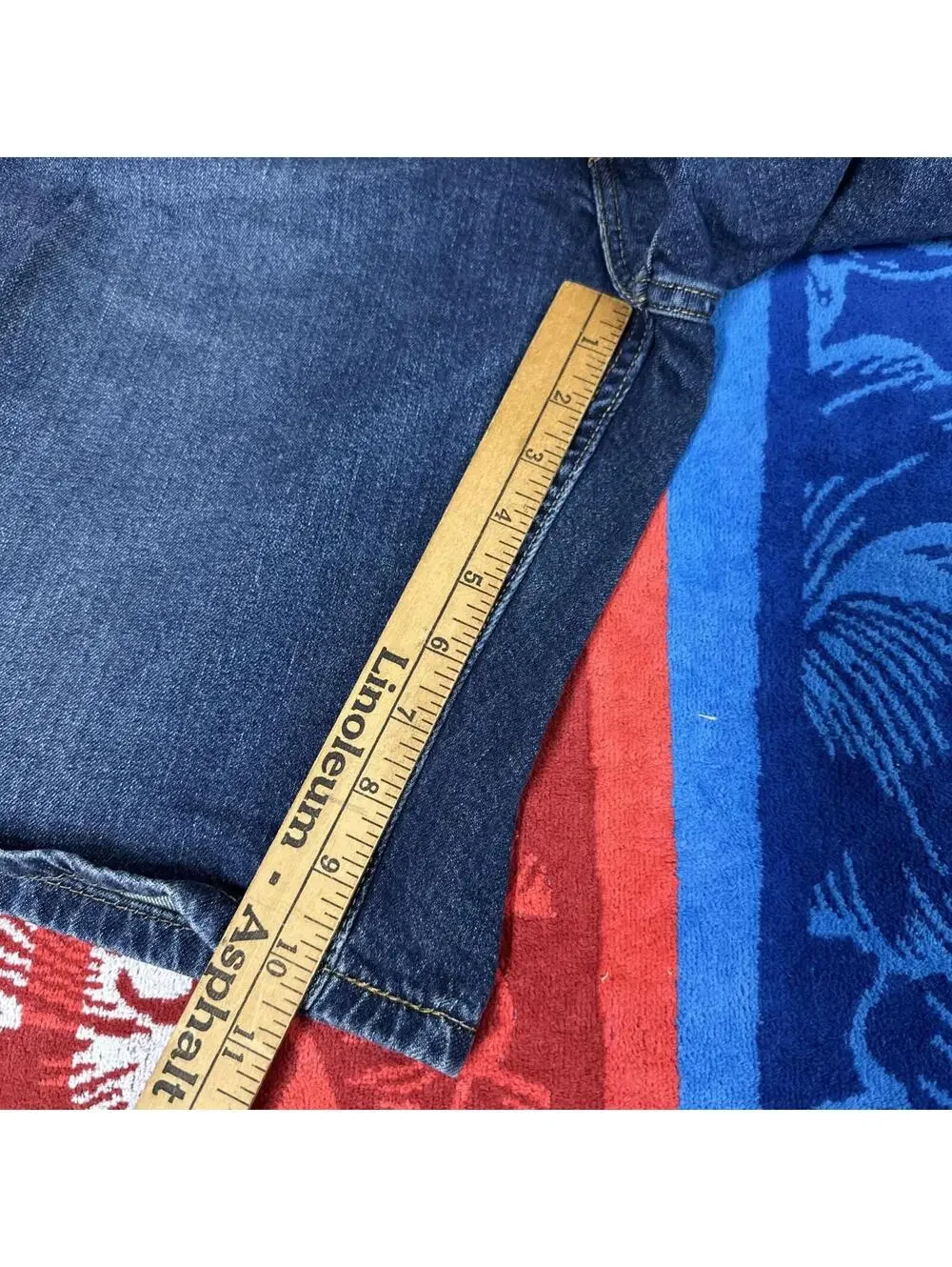 Levis levi 412